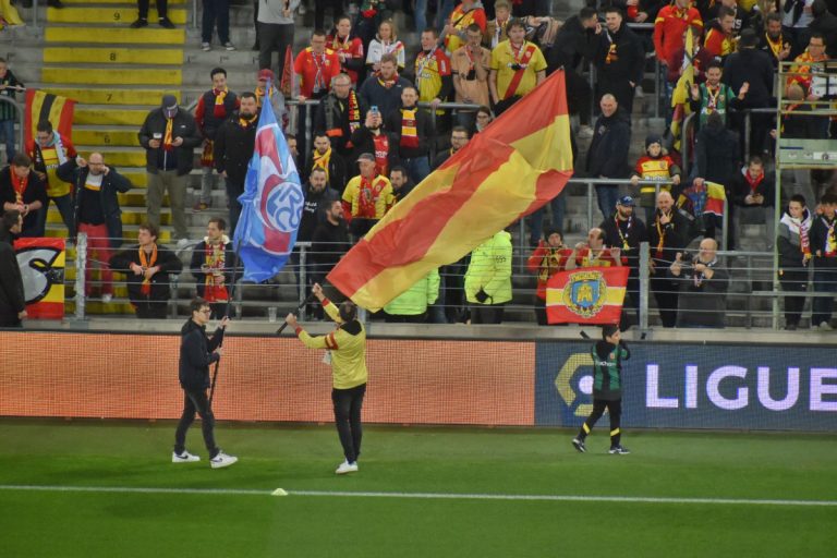 Record D Affluence Entre Amis Pour Bollaert L Occasion De Rc Lens