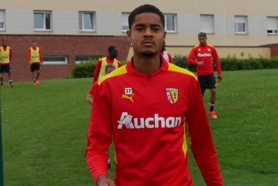 Formé au RC Lens, Jonathan Varane quitte l’Espagne pour l’Angleterre