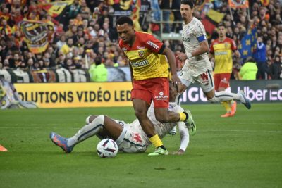 Frappes : toujours 3 joueurs du RC Lens dans le top 10 de la Ligue 1 !