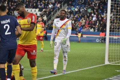 Aperçu boitillant en fin de match, Brice Samba se veut rassurant