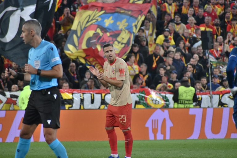 RC Lens-PSV Eindhoven (1-1) : Przemyslaw Frankowski, Votre Lensois Du ...