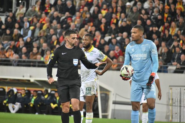 nantes arbitre gaillouste Lens Nantes octobre 2023