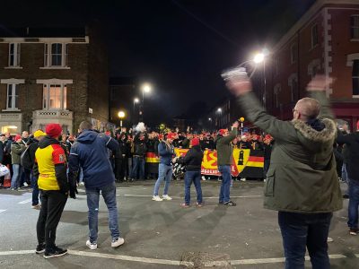 Un cortège express en direction de l’Emirates Stadium