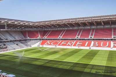 Le parcage visiteurs de l’Europa Park Stadion affichera complet pour Fribourg-RC Lens