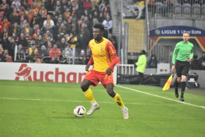 [L1-J21] Lens sixième à deux points de la quatrième place