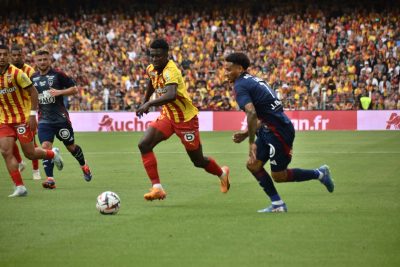 Avant le Brésil, l’Equateur teste Jhoanner Chavez… à droite !