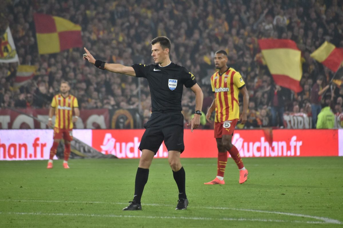 arbitre benoit bastien lens lille 26102024