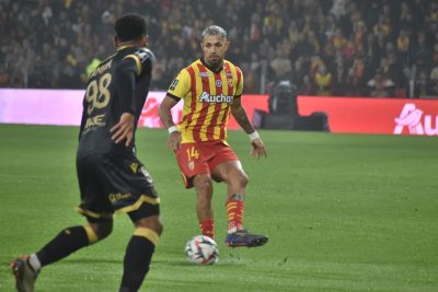 Gros démarrage pour les enchères en faveur du Bleuet de France, 3 maillots du RC Lens en vente